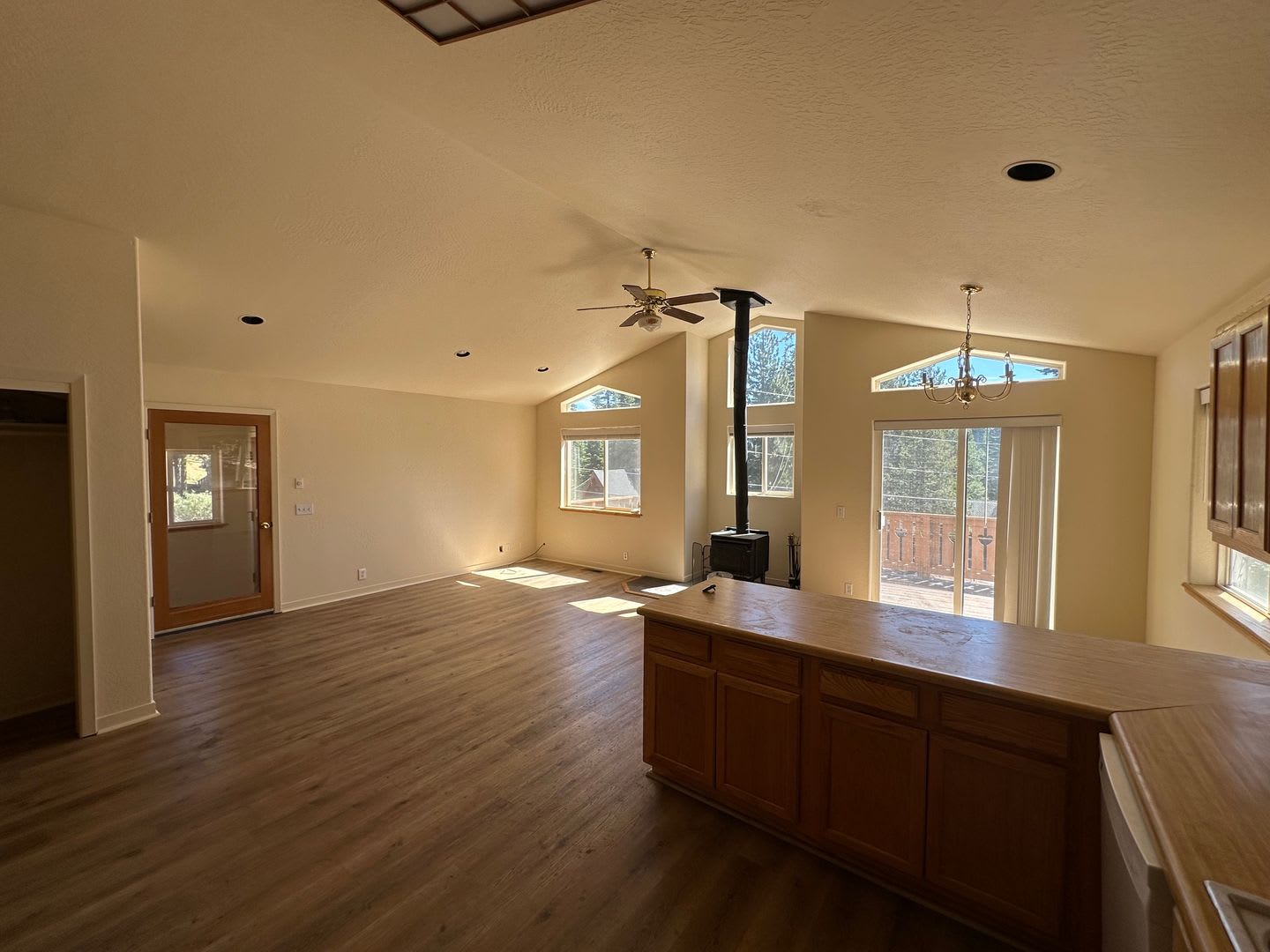 Three bedroom home in Tahoe Donner Available for long term lease – photo 5