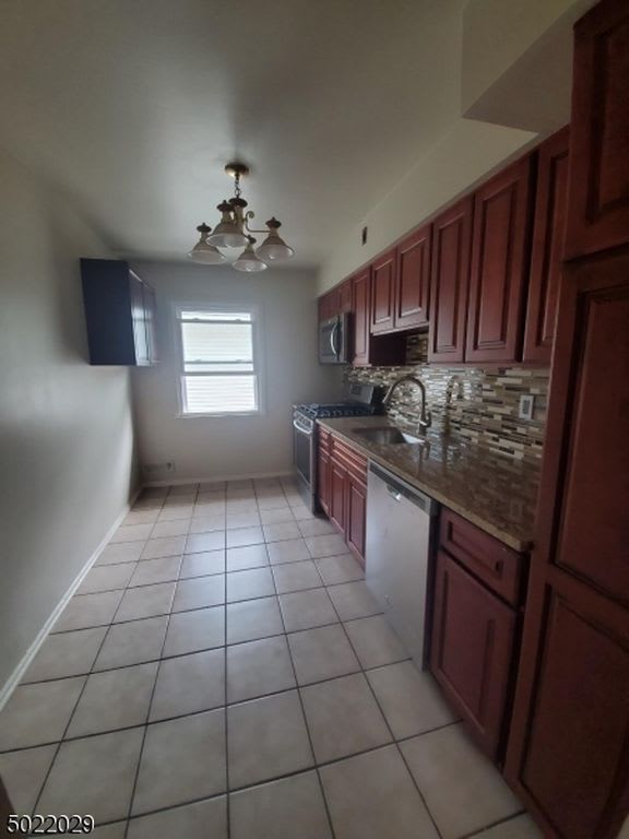 8 Evelyn Court – photo 3