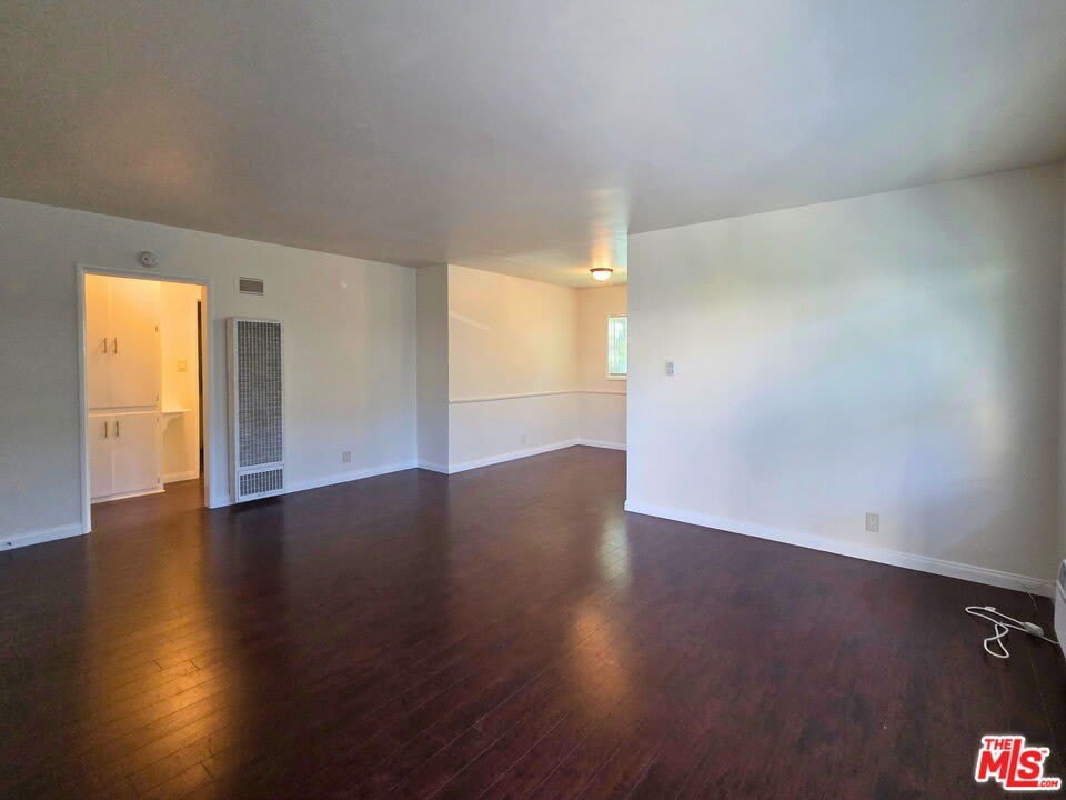 7621 Hampton Ave – photo 2
