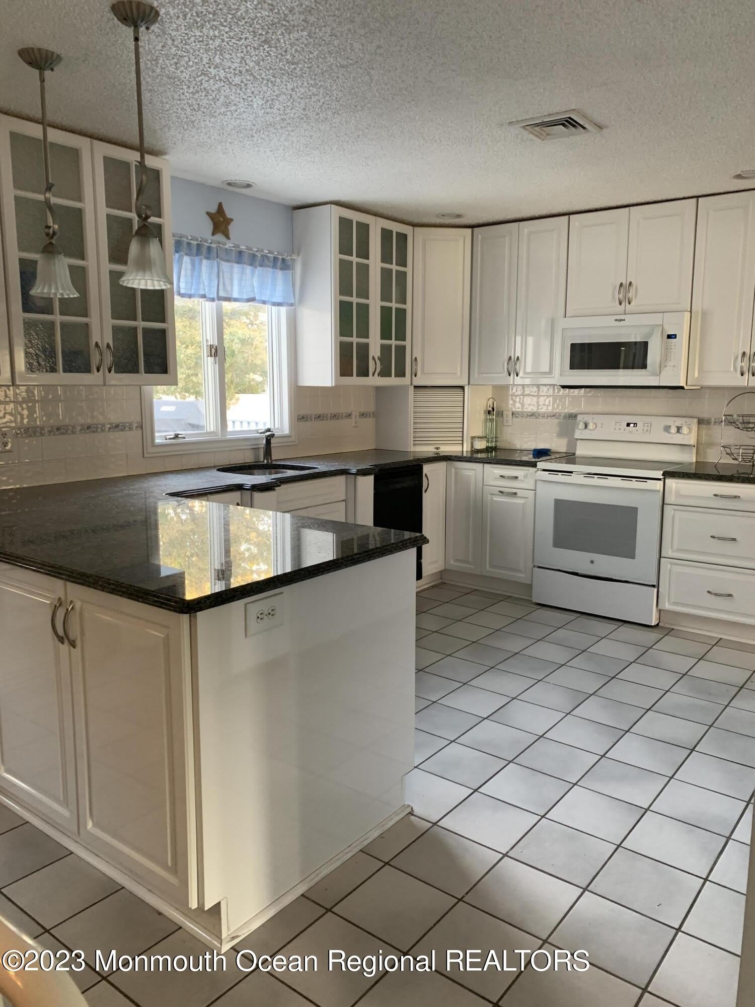 107 Carlton Place – photo 5