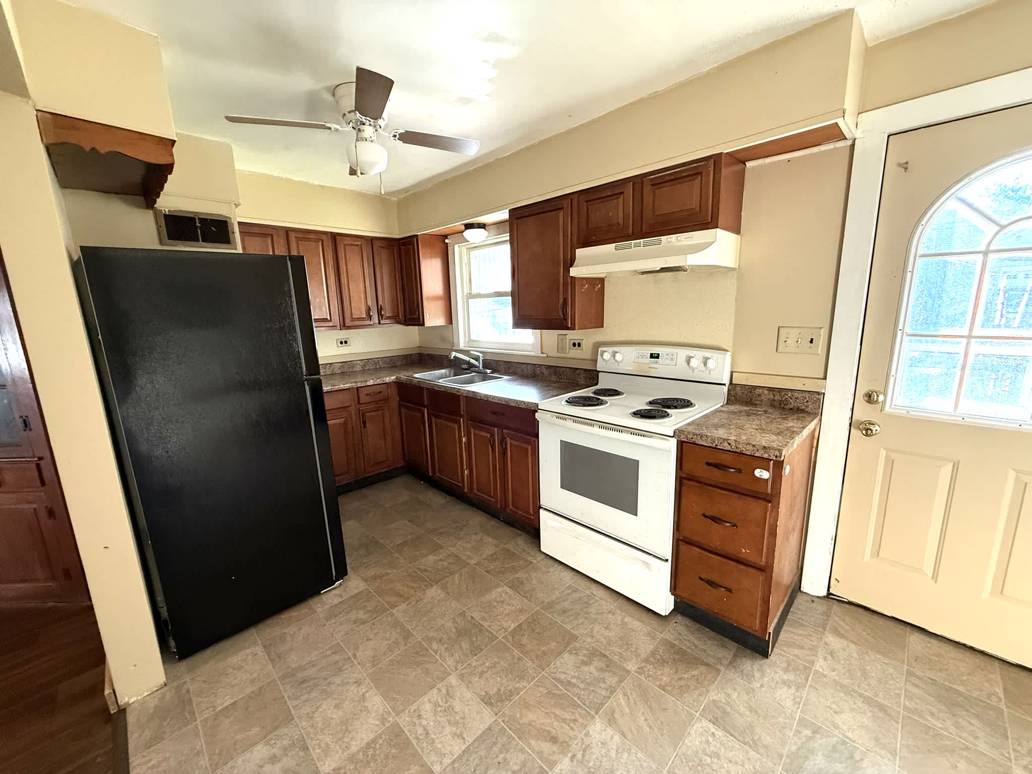 329 Duke St – photo 5