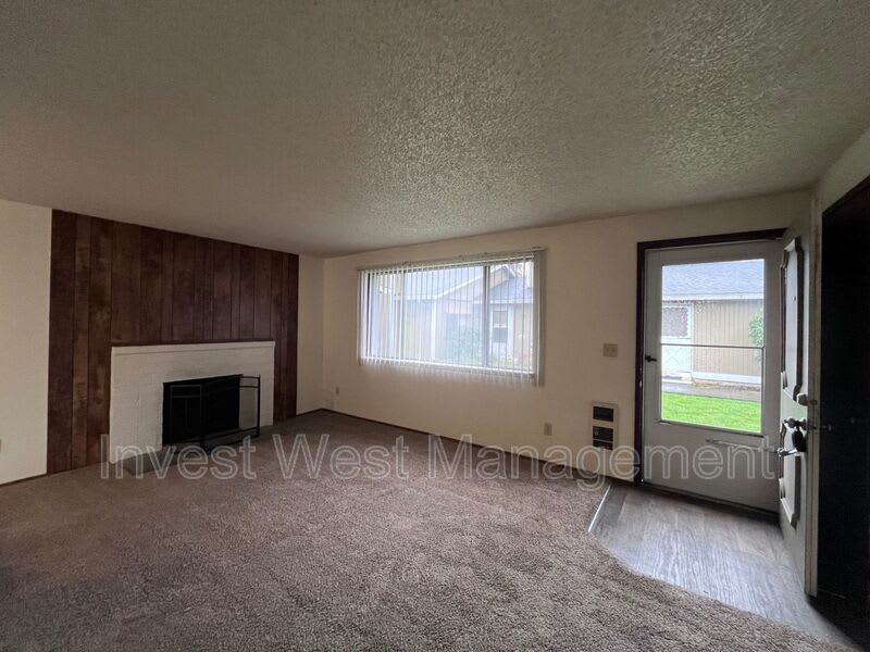 2015 Z Street – photo 3