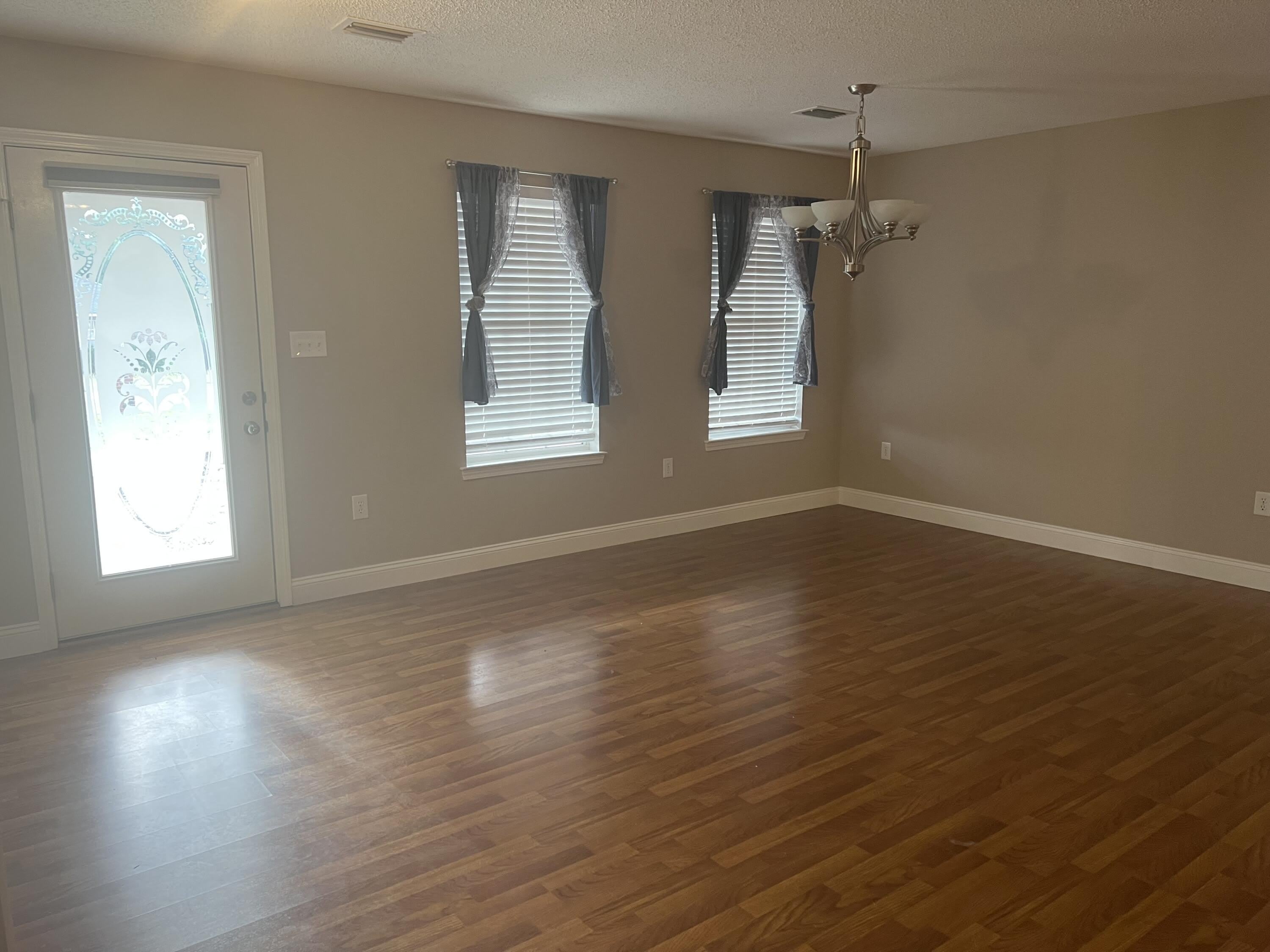 155 Conquest Avenue – photo 2