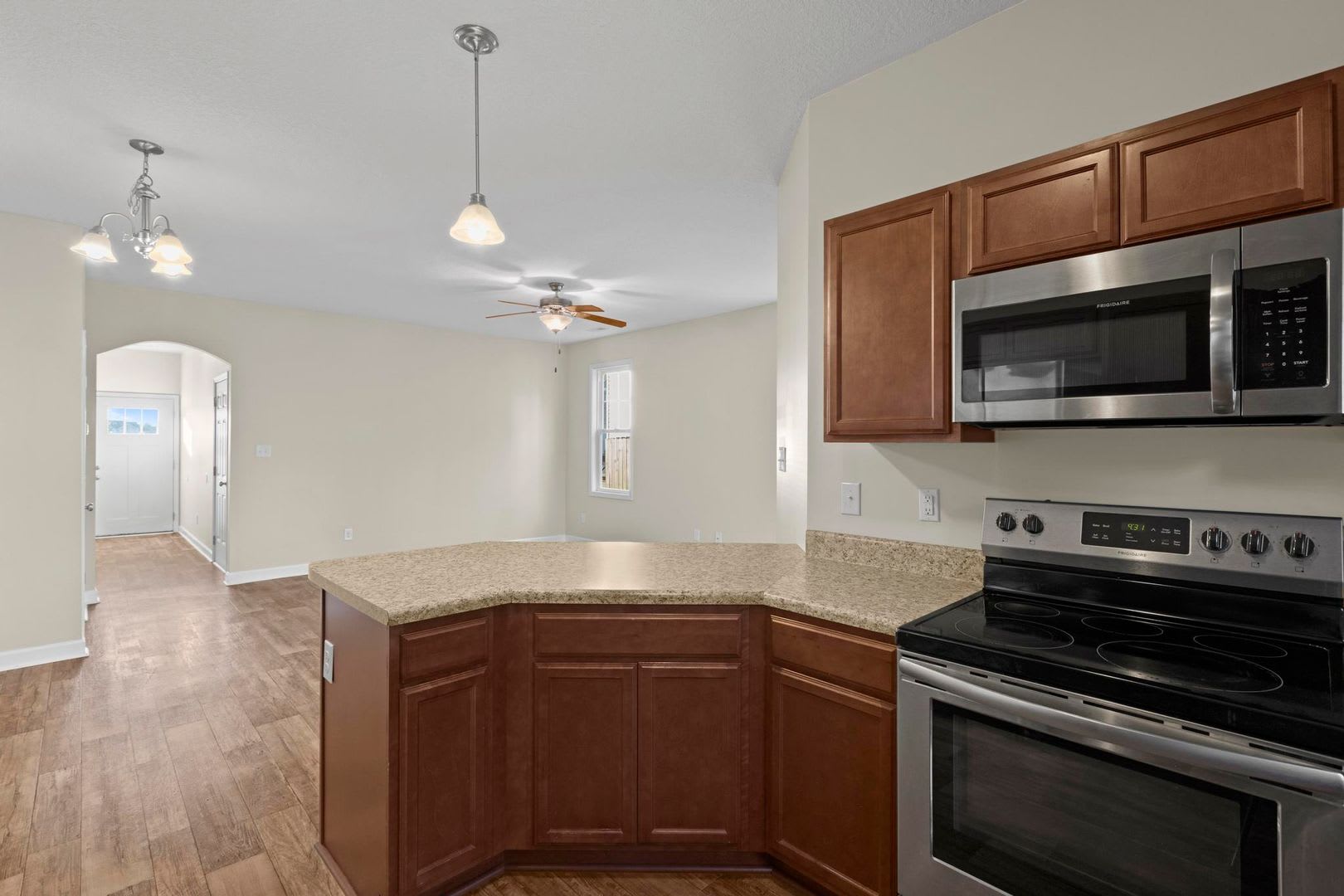 Townhouse For Rent! – photo 4