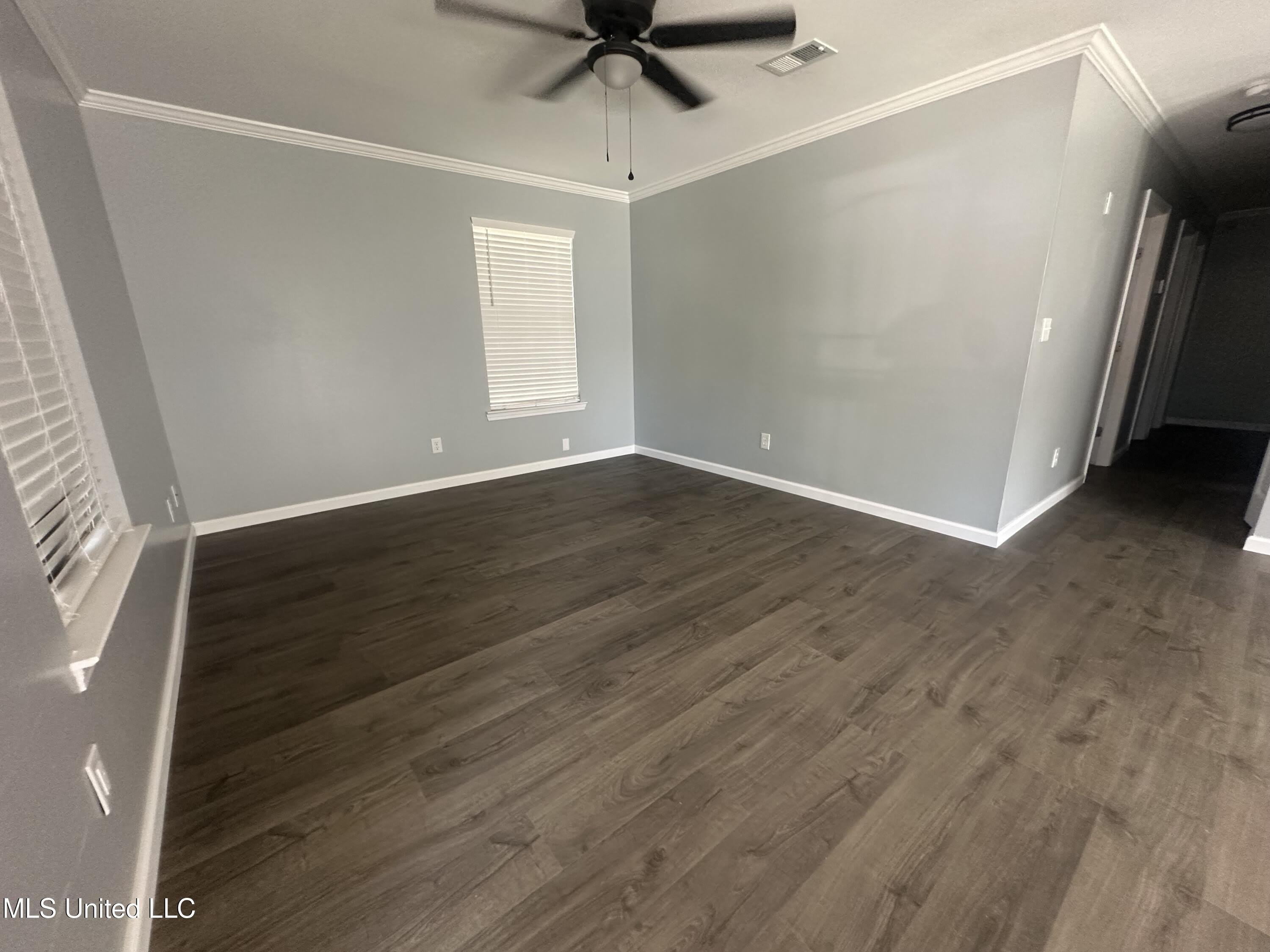 1113 Beach Avenue – photo 3