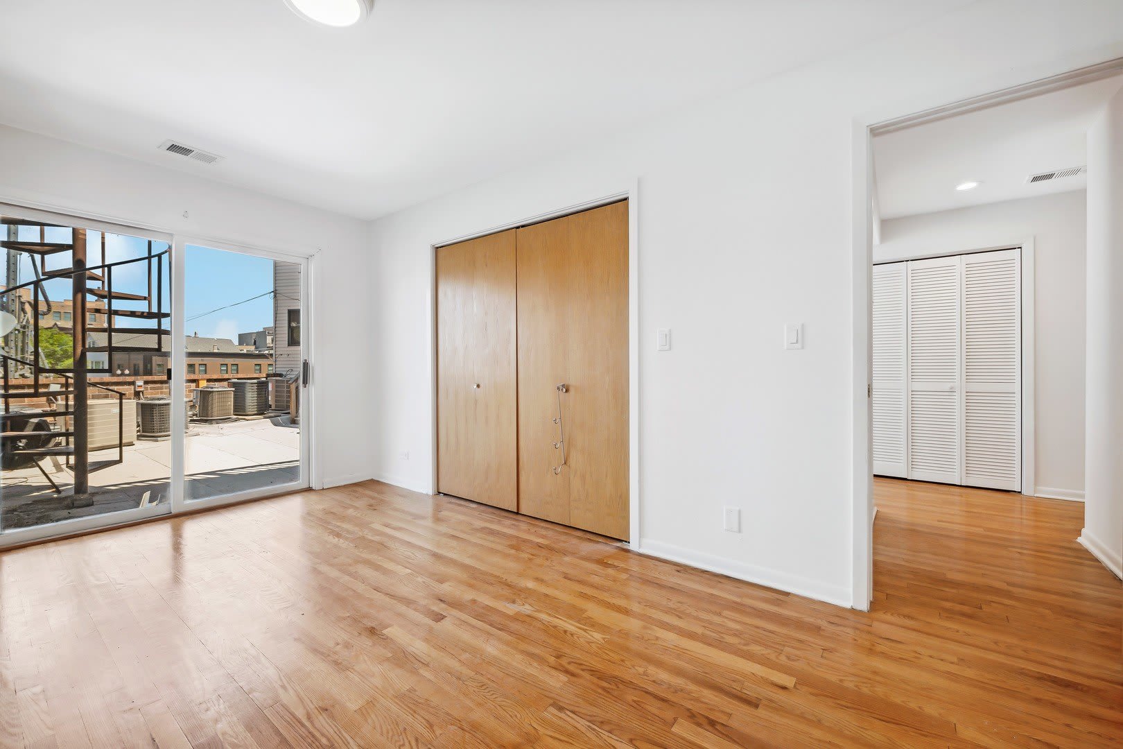 1948 W Byron Street – photo 4