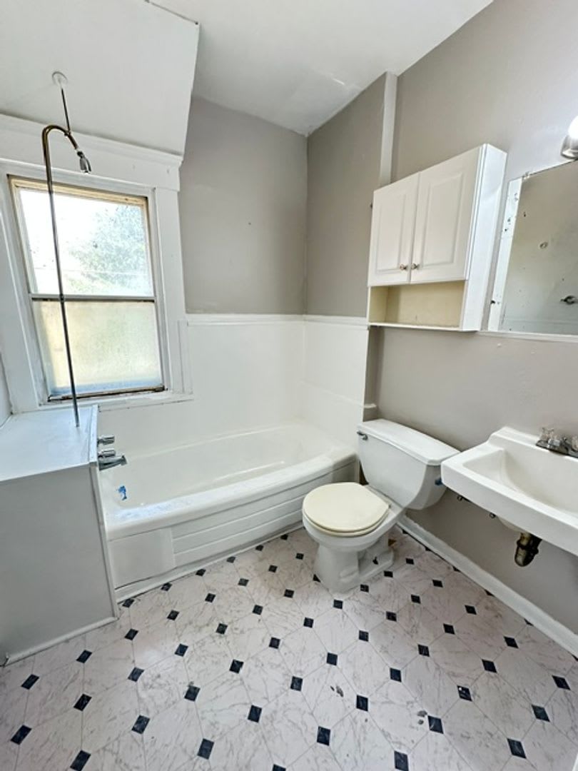1257 East Erie Ave – photo 4