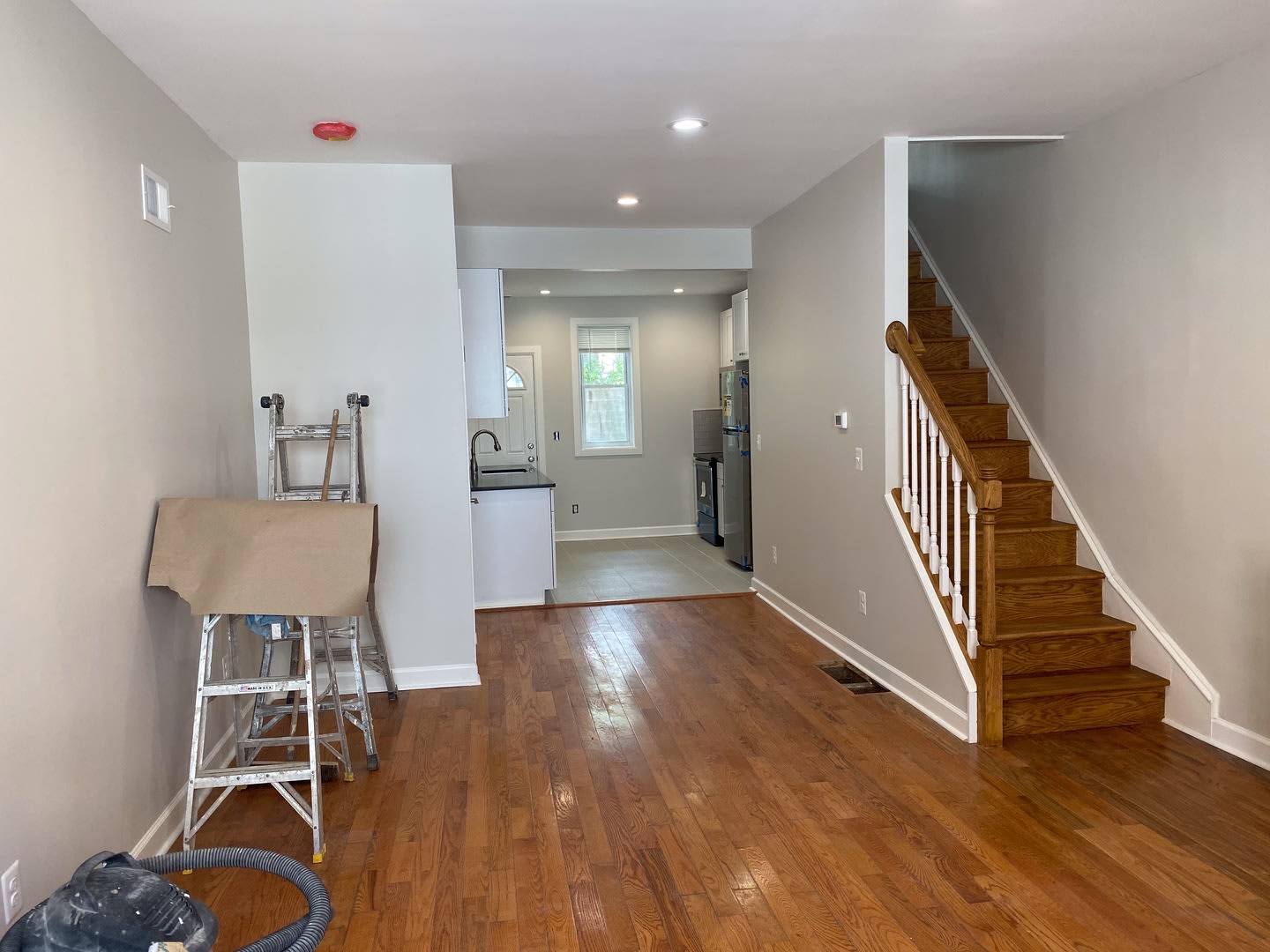 Modern Passyunk Square 3 Bedroom 1 5 Bath Home W D Yard Central Air Come Check This Out H W Fls – photo 2