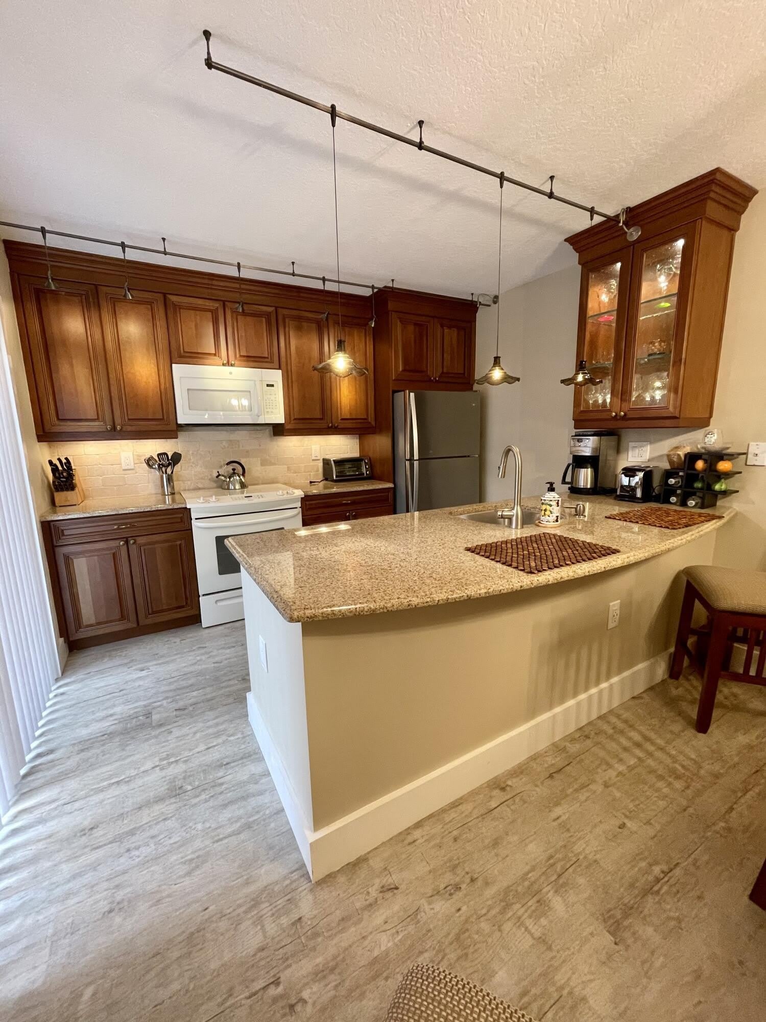 2531 25Th Court – photo 1