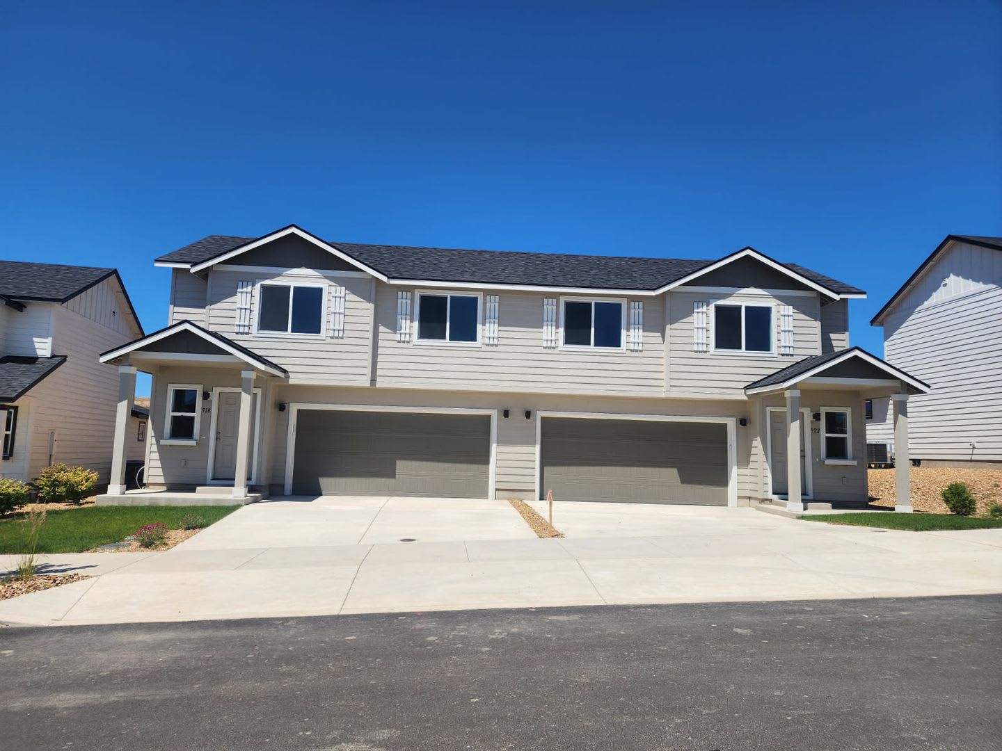 **************New lower monthly rent ************ *First full month FREE- with 12 month lease* OAC – photo 2