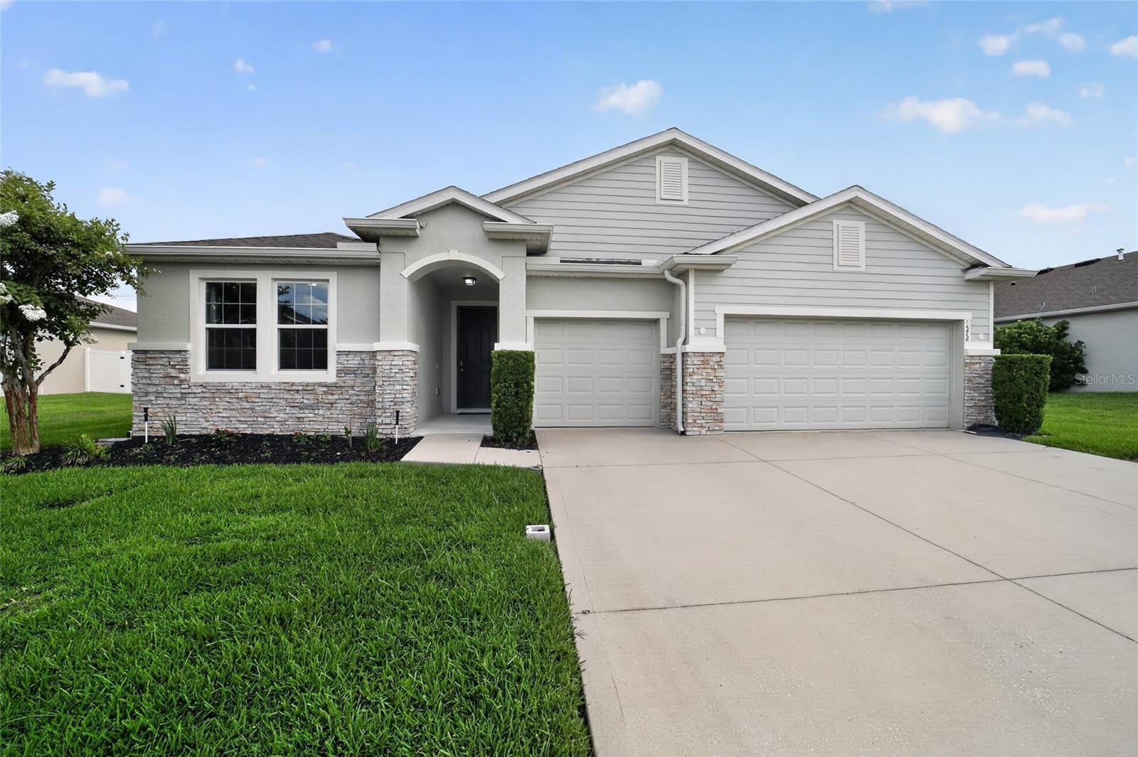 4572 SW 65TH Place – photo 5