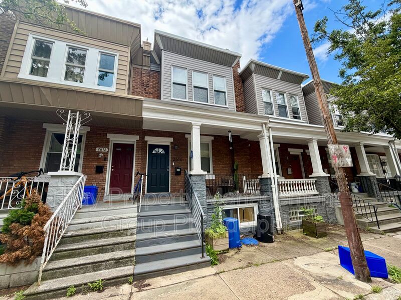 2614 Ingersoll St – photo 2