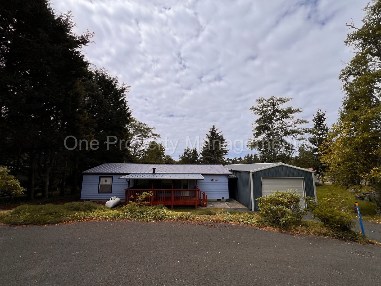 Charming Ocean Park Home With Huge Shop – photo 2