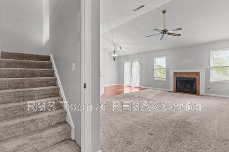 2979 Sentinel Cir – photo 3