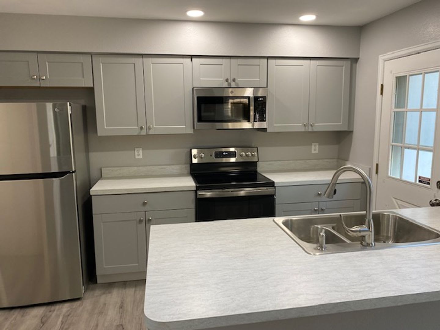 2 Bedroom in Pebble Brook North – photo 2
