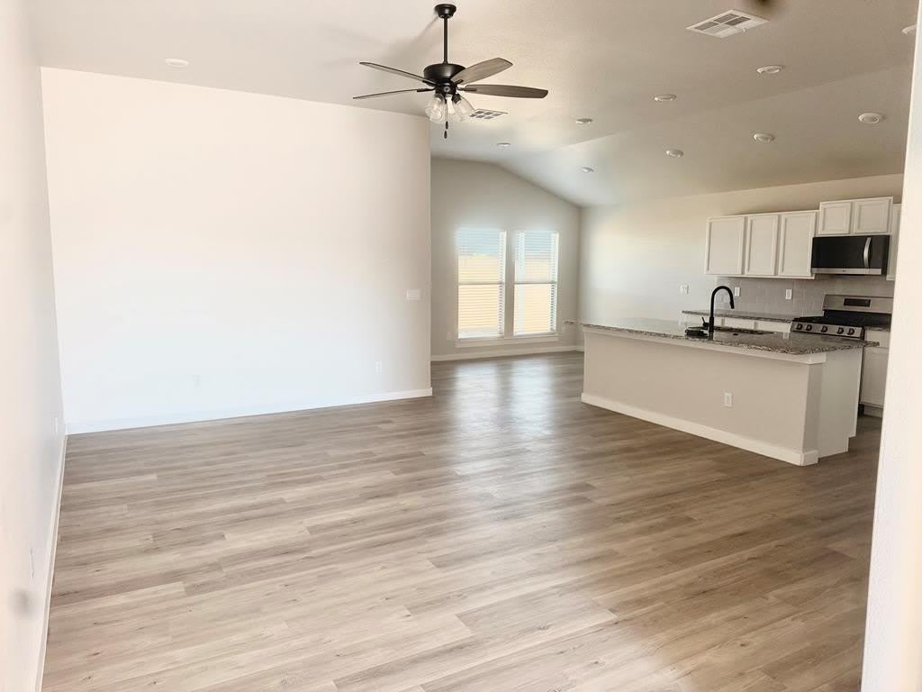 5920 Woodpecker Way – photo 4