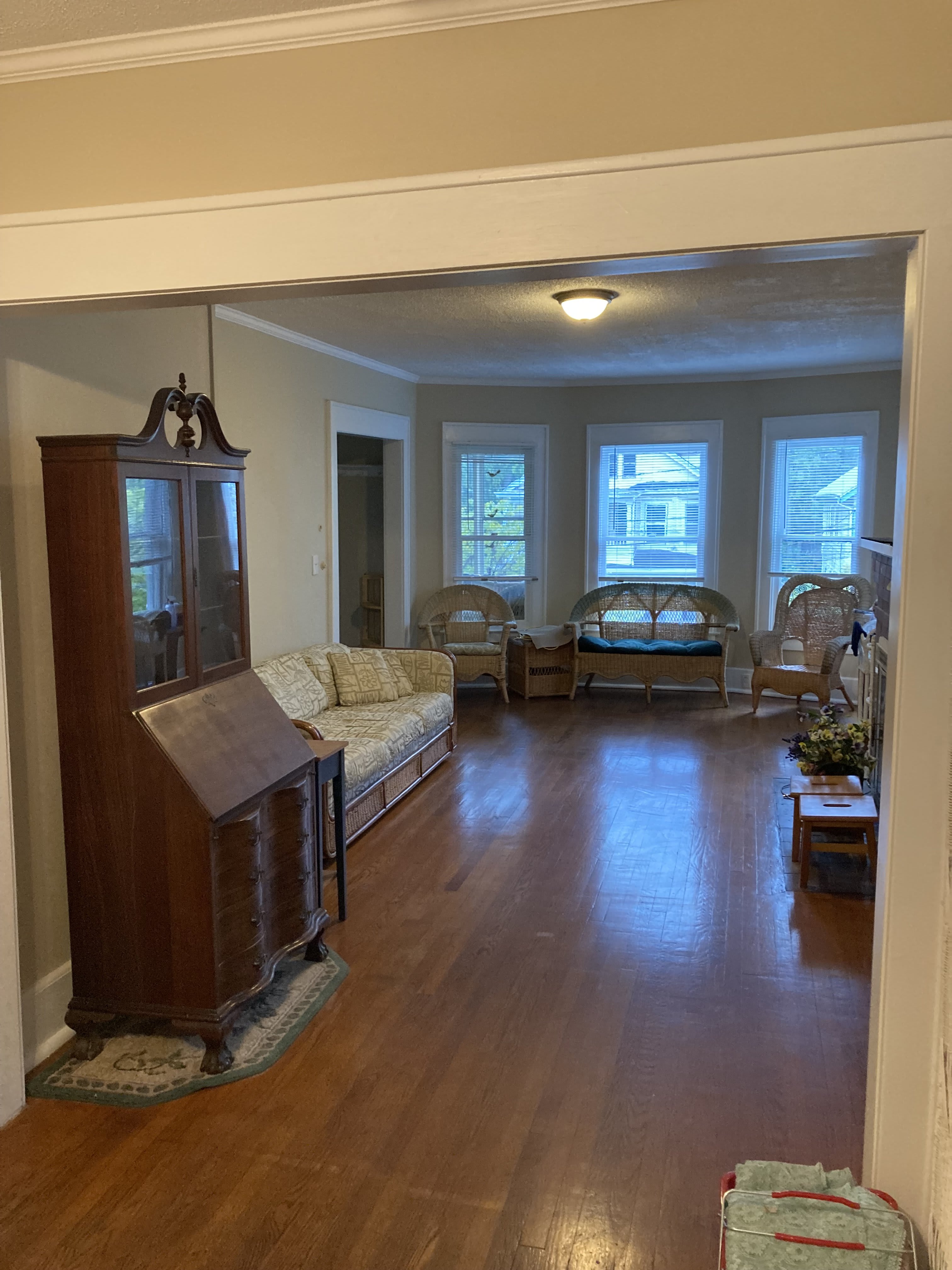 735 Allen St – photo 1