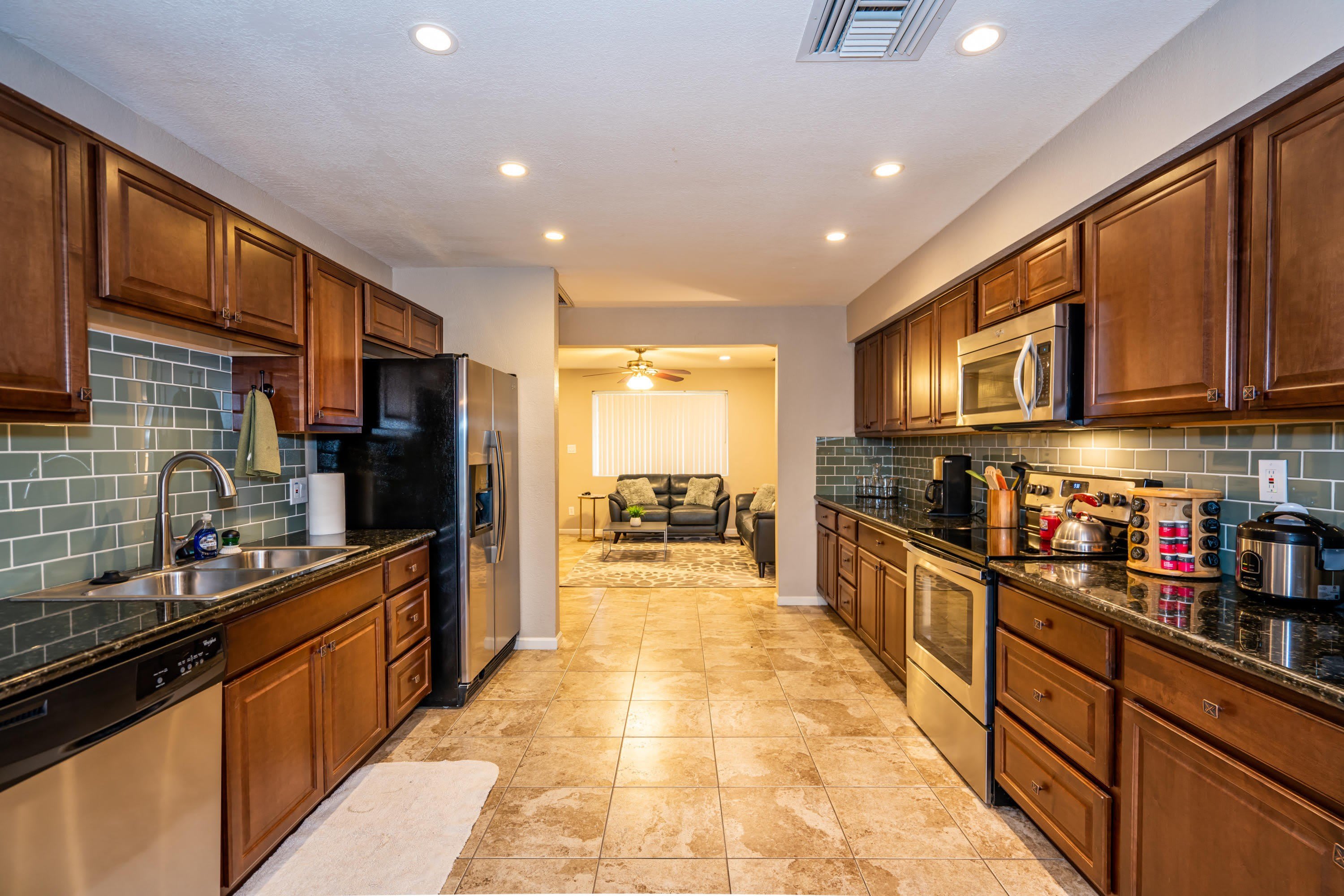 1332 W 6TH Street – photo 2