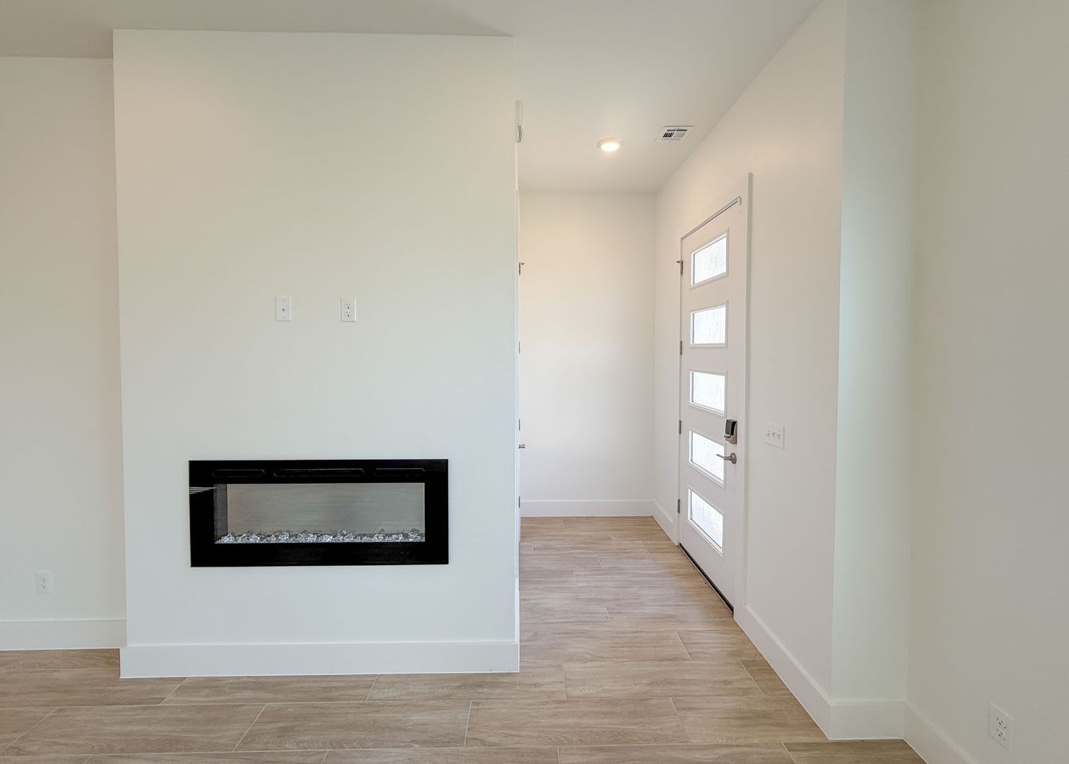 2025 Built Modern 3-Bedroom Home in Highland Pointe – photo 3