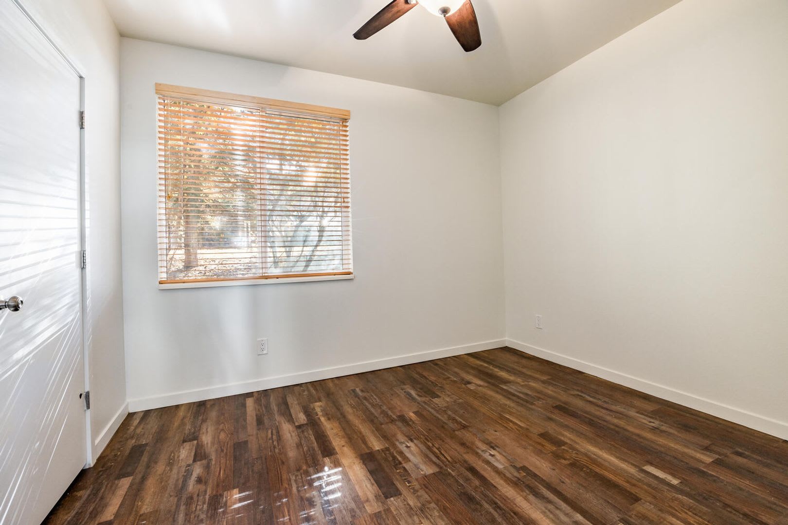 Pinebrook Condo Near Bus Line – photo 4
