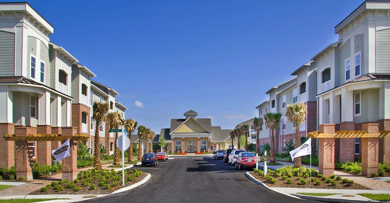 Town Center at Lakeside Village Apartments – photo 1