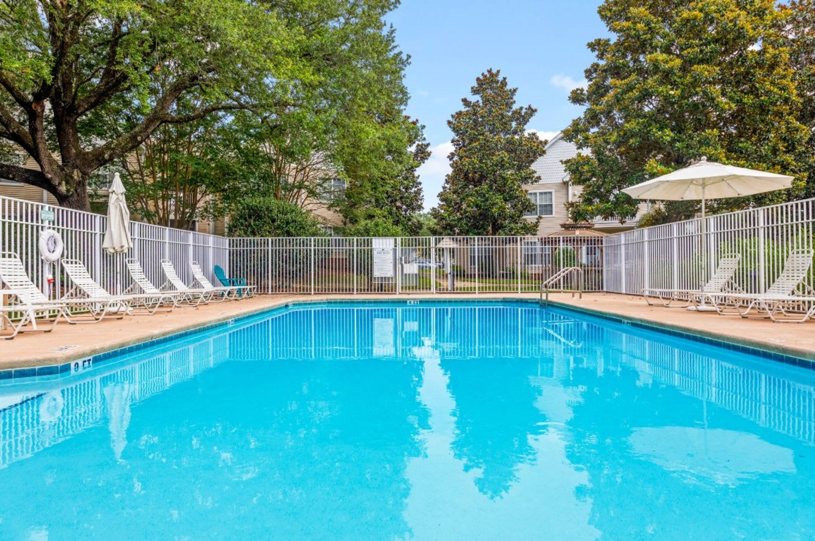 Second Floor Unit at The Oaks! – photo 3