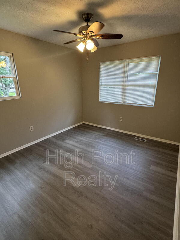 311 Coleman Lane – photo 4