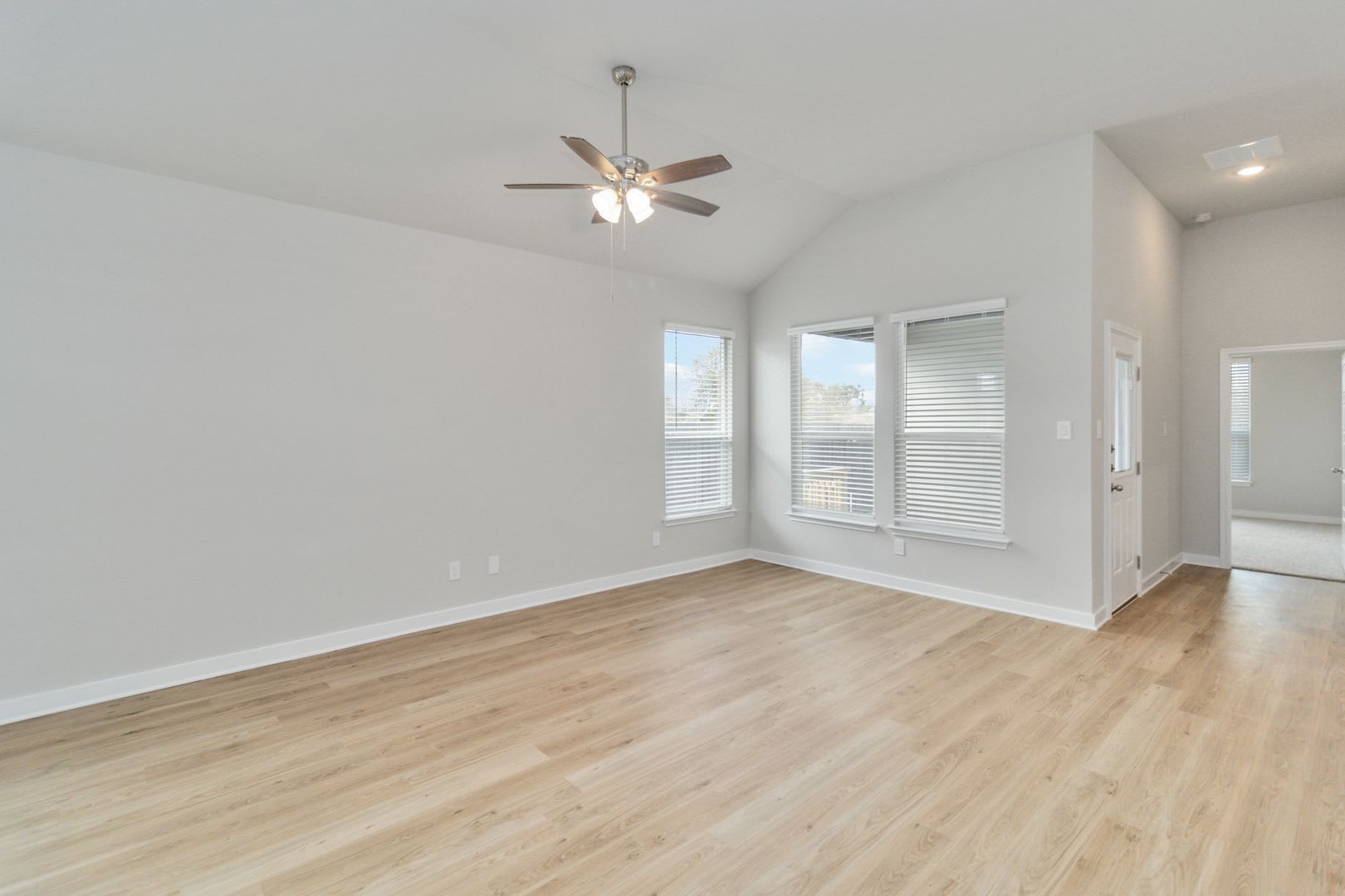 Brand-New 3-Bedroom Emma Park Home with Private Yard & 2-Car Garage – photo 5