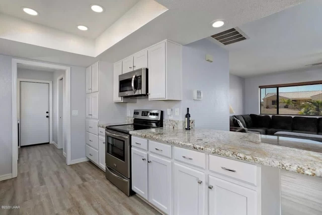 2557 Sunkentree Dr – photo 3