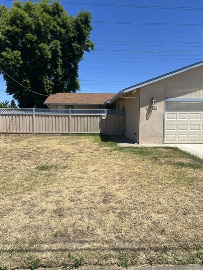 Home for Rent in South Sacramento – photo 4