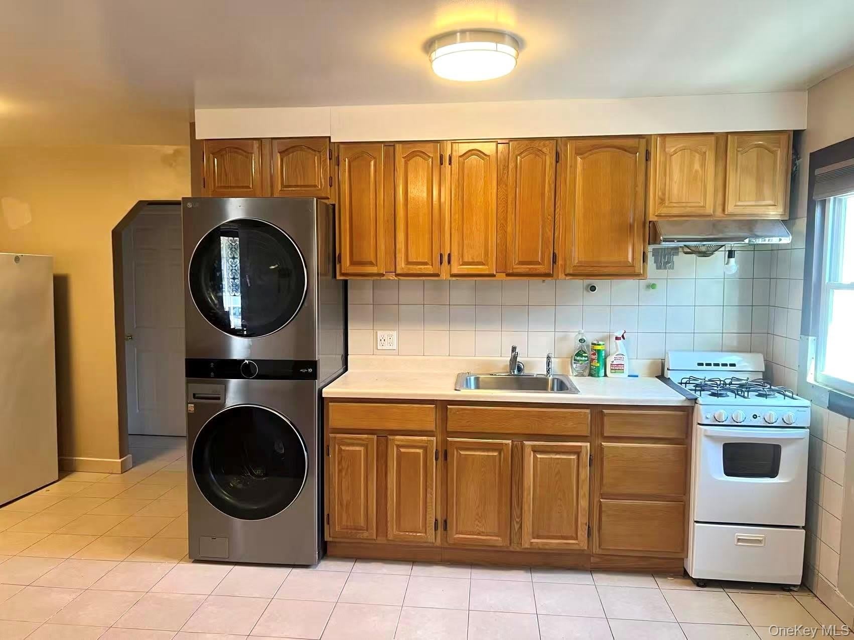 42-47 194TH Street – photo 5