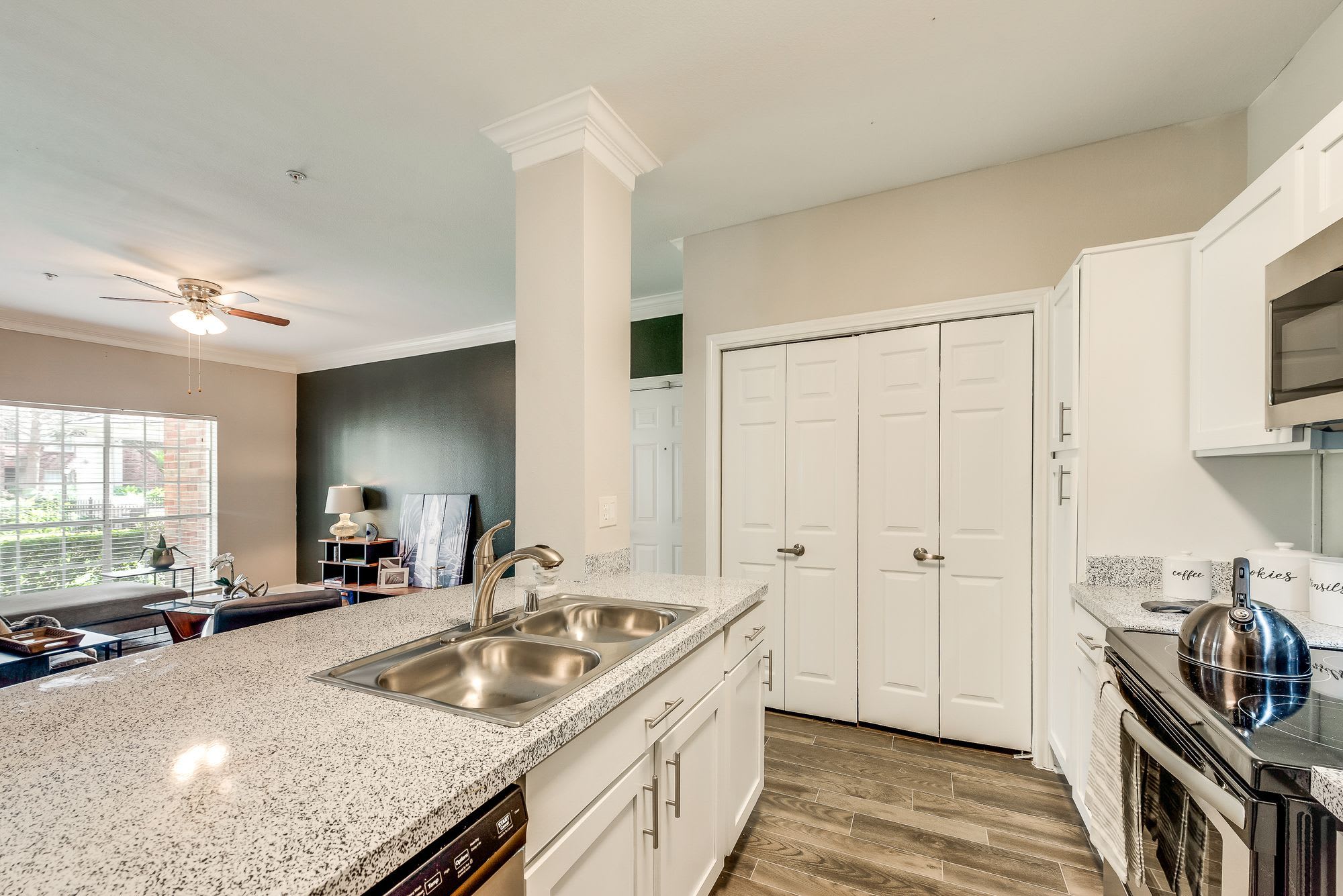 Champions Centre Apartments – photo 4