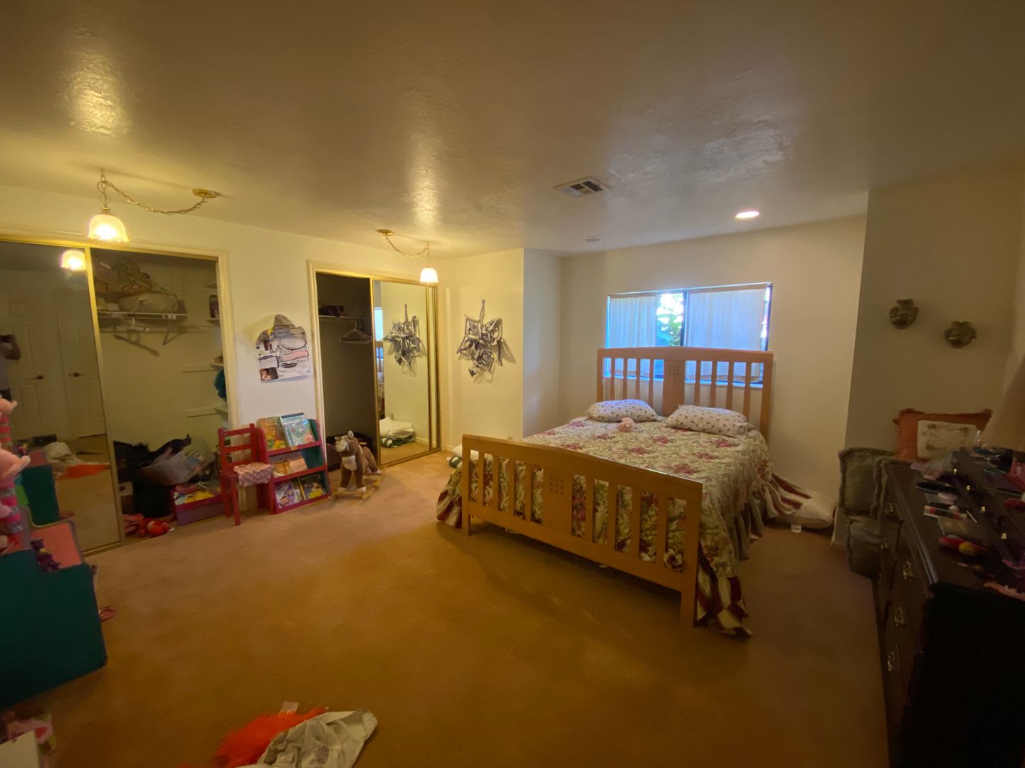 Cozy 2 Bedroom Lower Apartment – photo 5