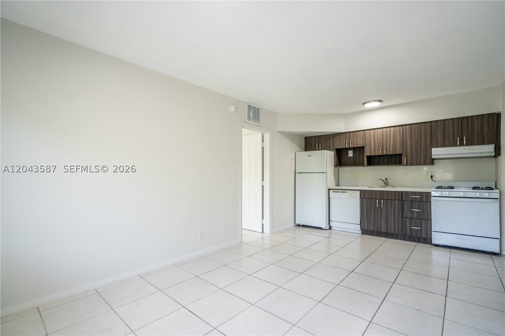 666 NE 80th St – photo 5