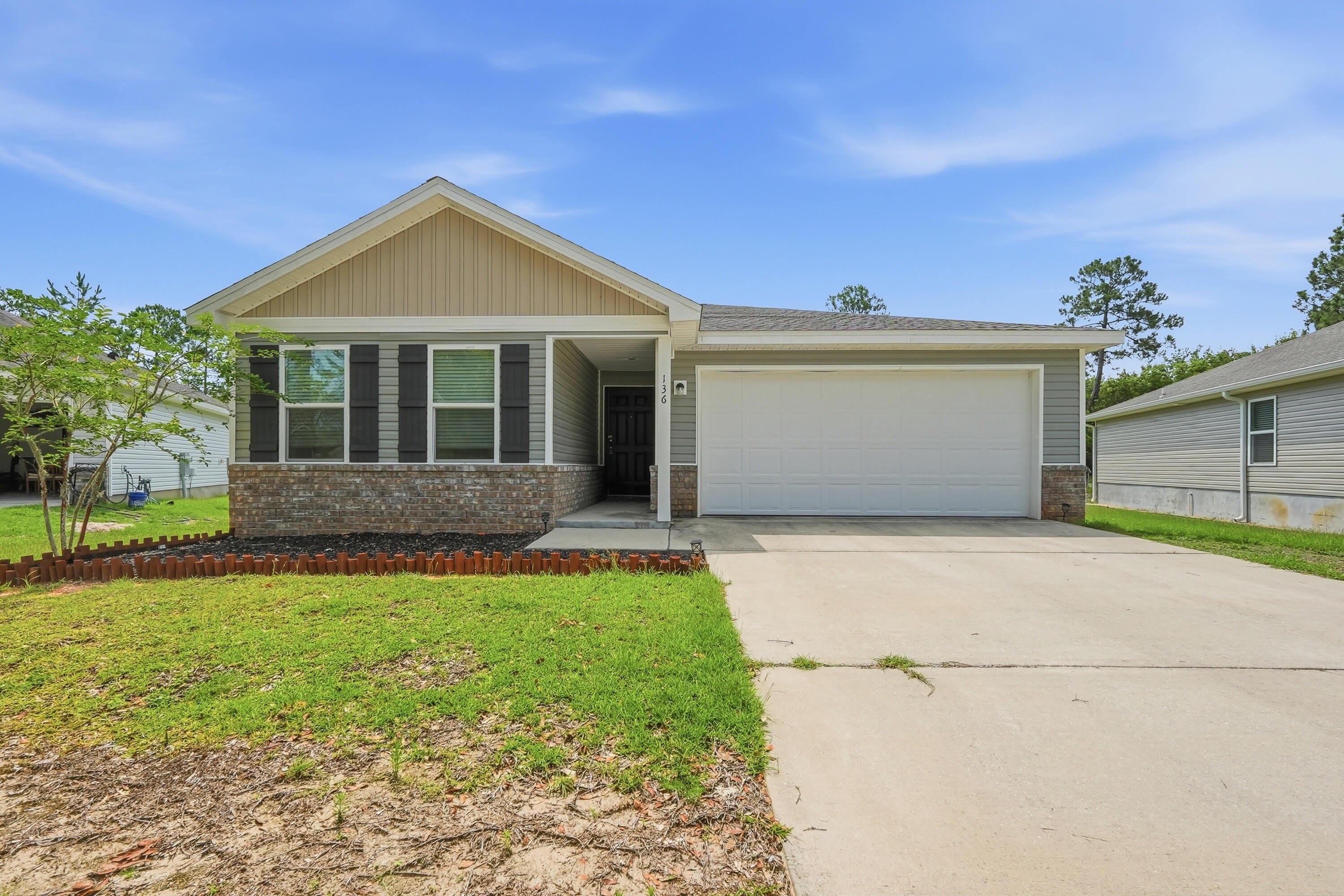 136 Pfitzer Court – photo 1