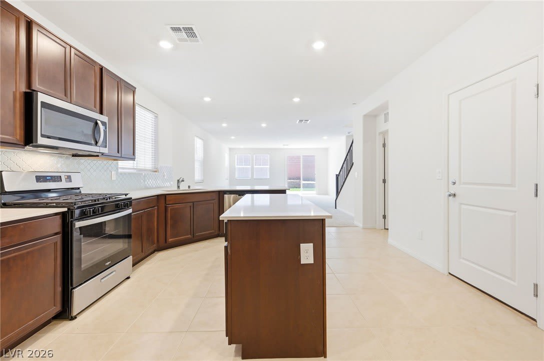 3765 Osiris Avenue – photo 4
