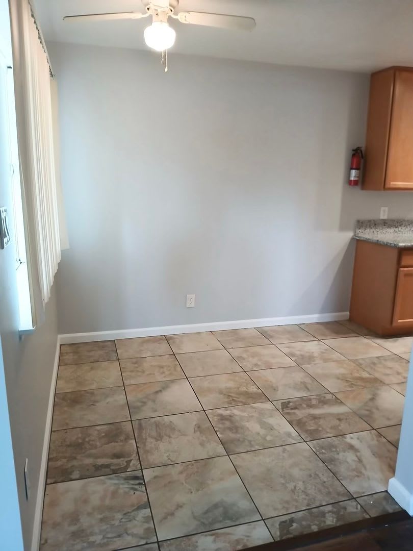 Remodeled 2 Bedroom Unit in Four-Plex in Roseville – photo 5