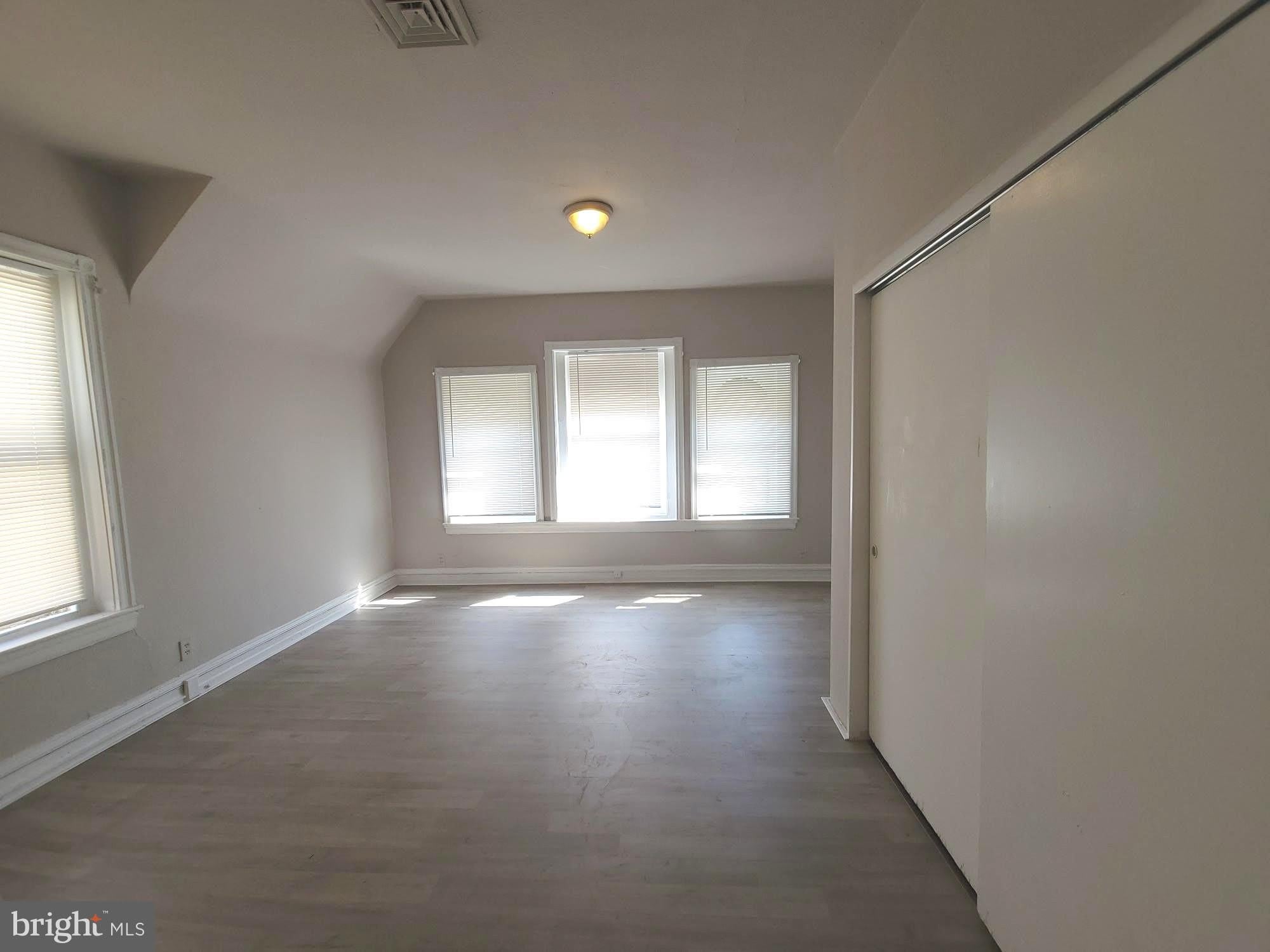 818 WYNNEWOOD Road – photo 4