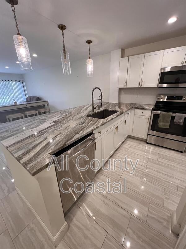 2500 Presidential Way Apt 103 – photo 2