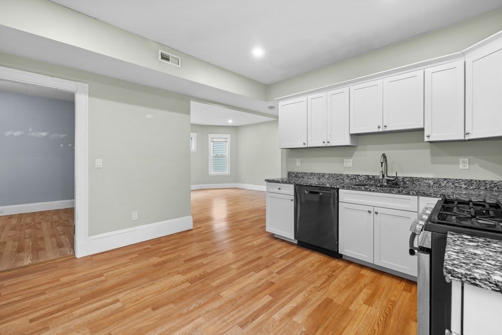 25 Howes St. 3 – photo 3