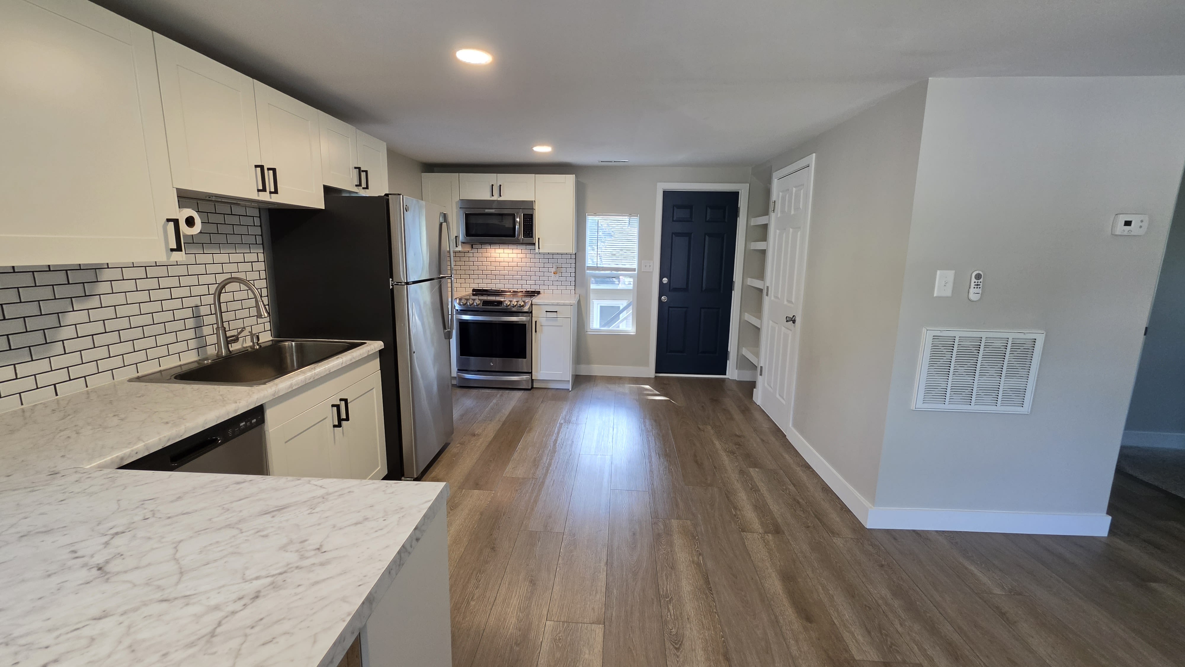 760 E Main St – photo 3
