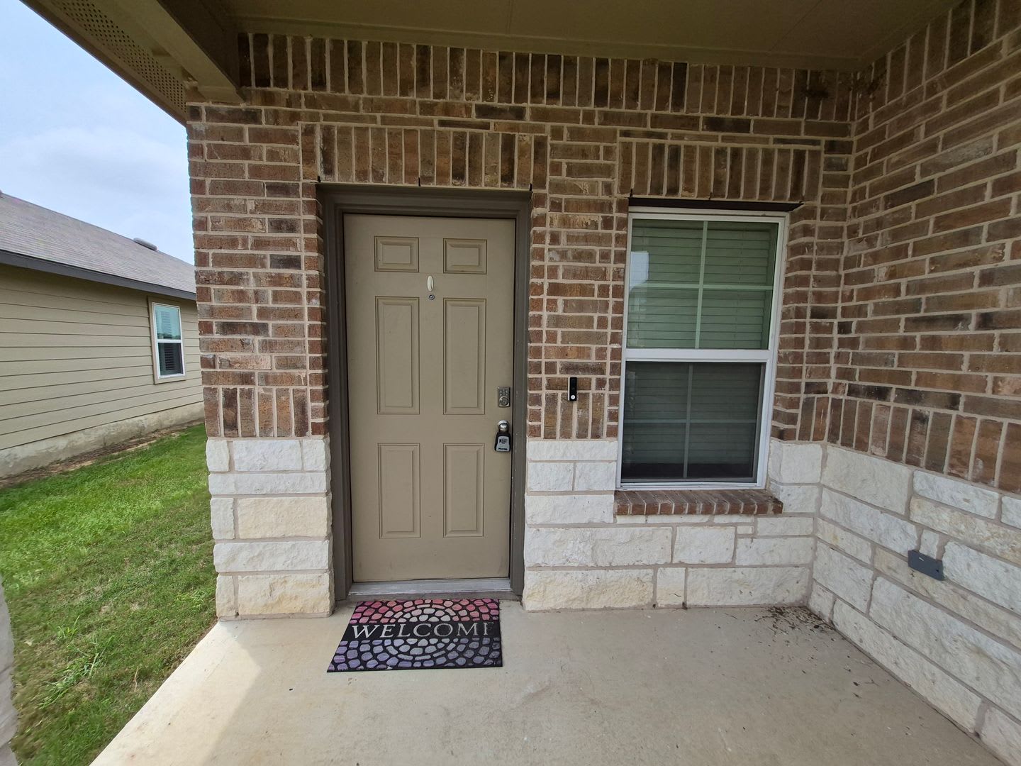 465 Middle Green Loop, Floresville, TX. 78114 – photo 2