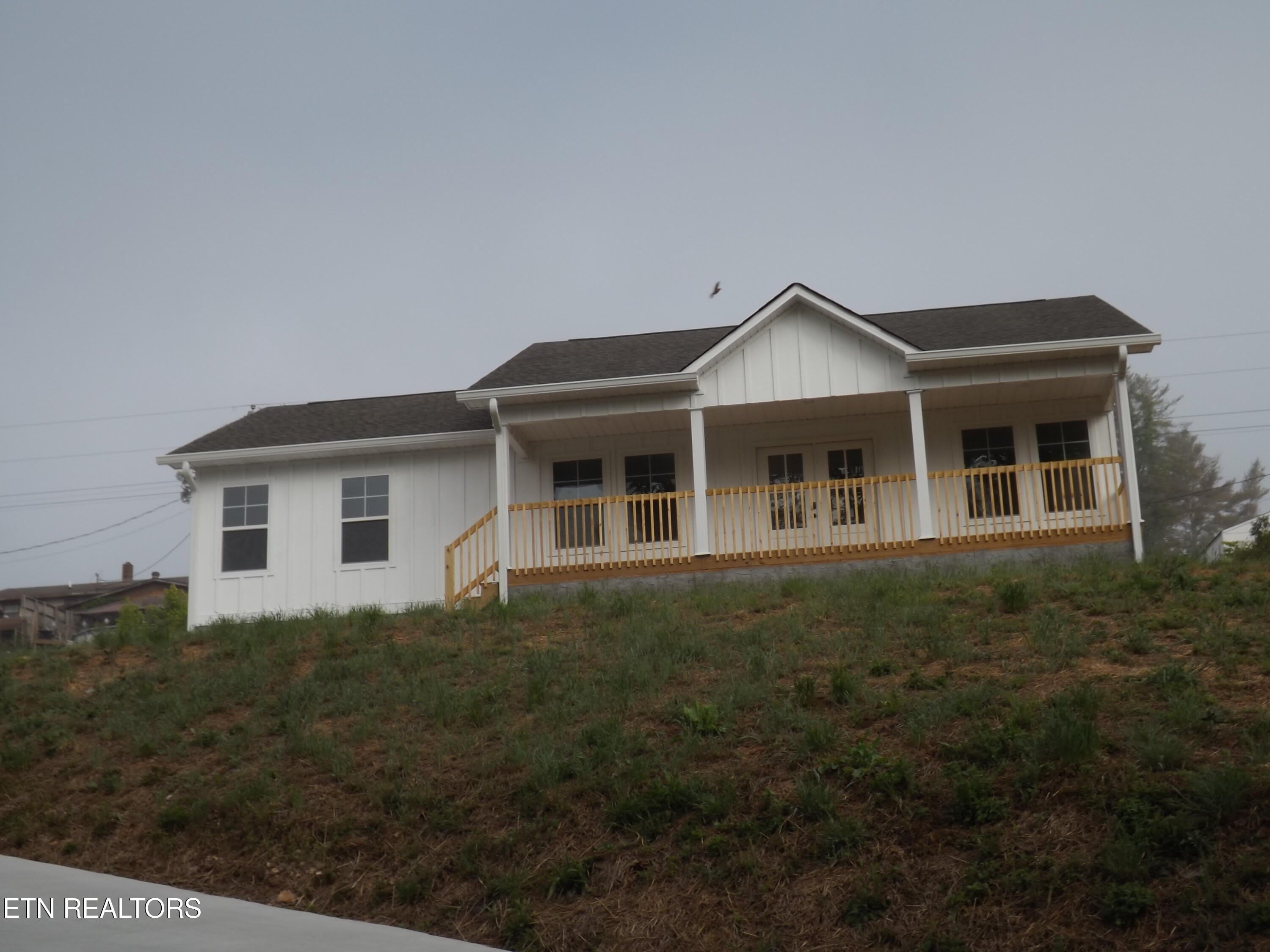 328 Wilson Hurst St – photo 3