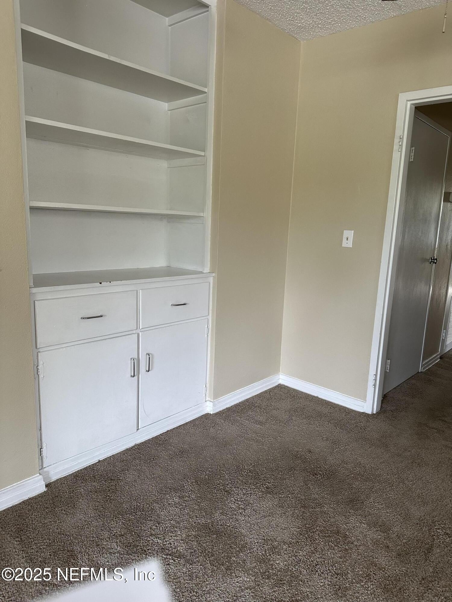3411 HENDRICKS Avenue – photo 5