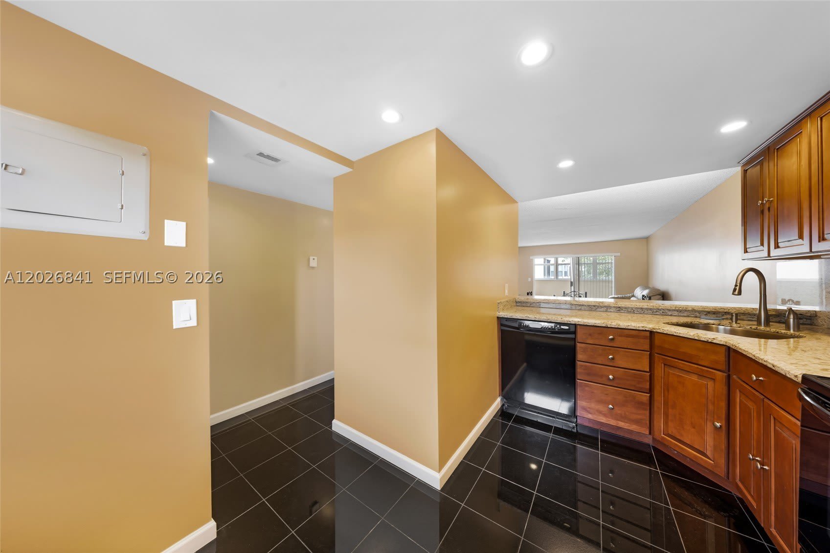 6075 N Sabal Palm Blvd – photo 3