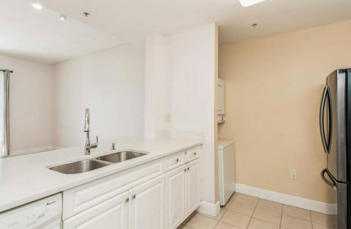 1200 Town Center Drive – photo 4