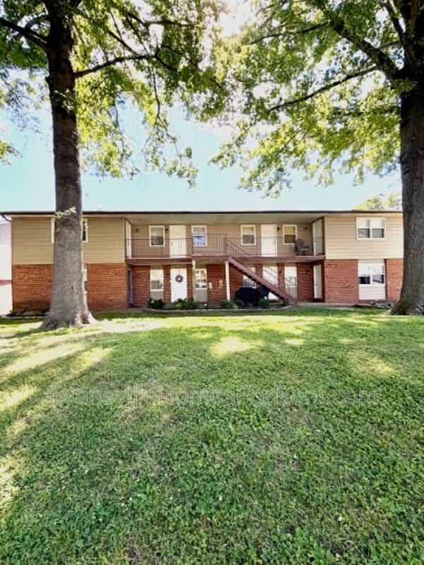 426 South Bosse Avenue – photo 1