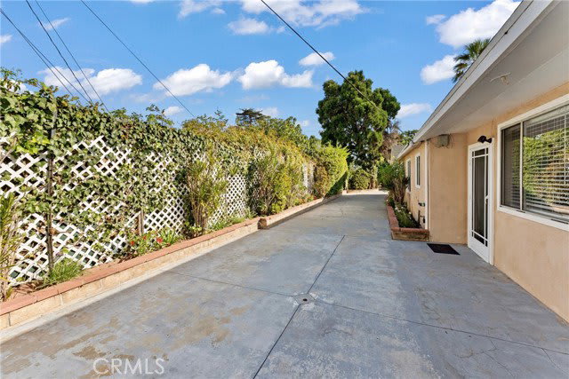 2423 San Pasqual Street – photo 2
