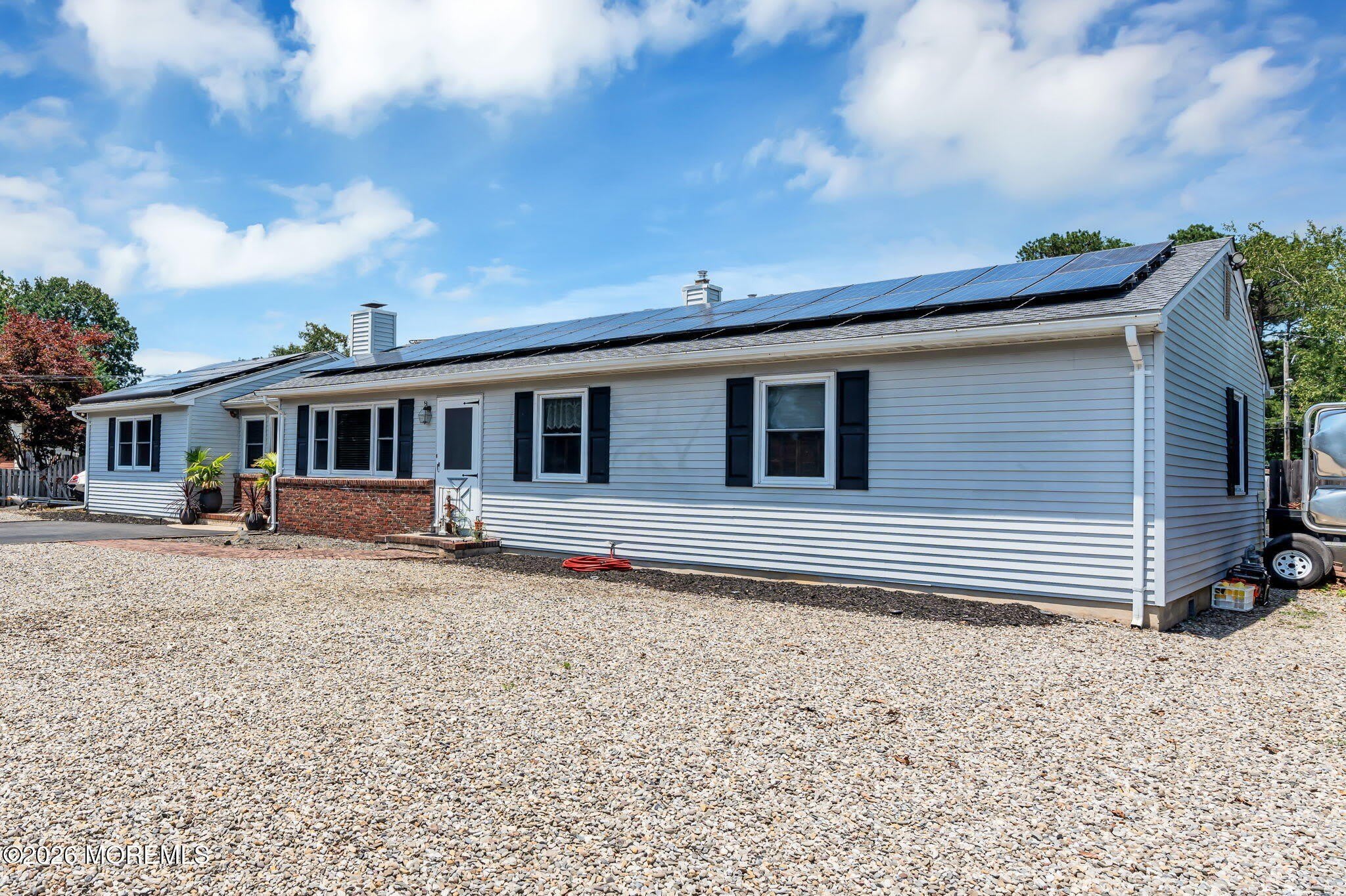 725 8Th Avenue – photo 2