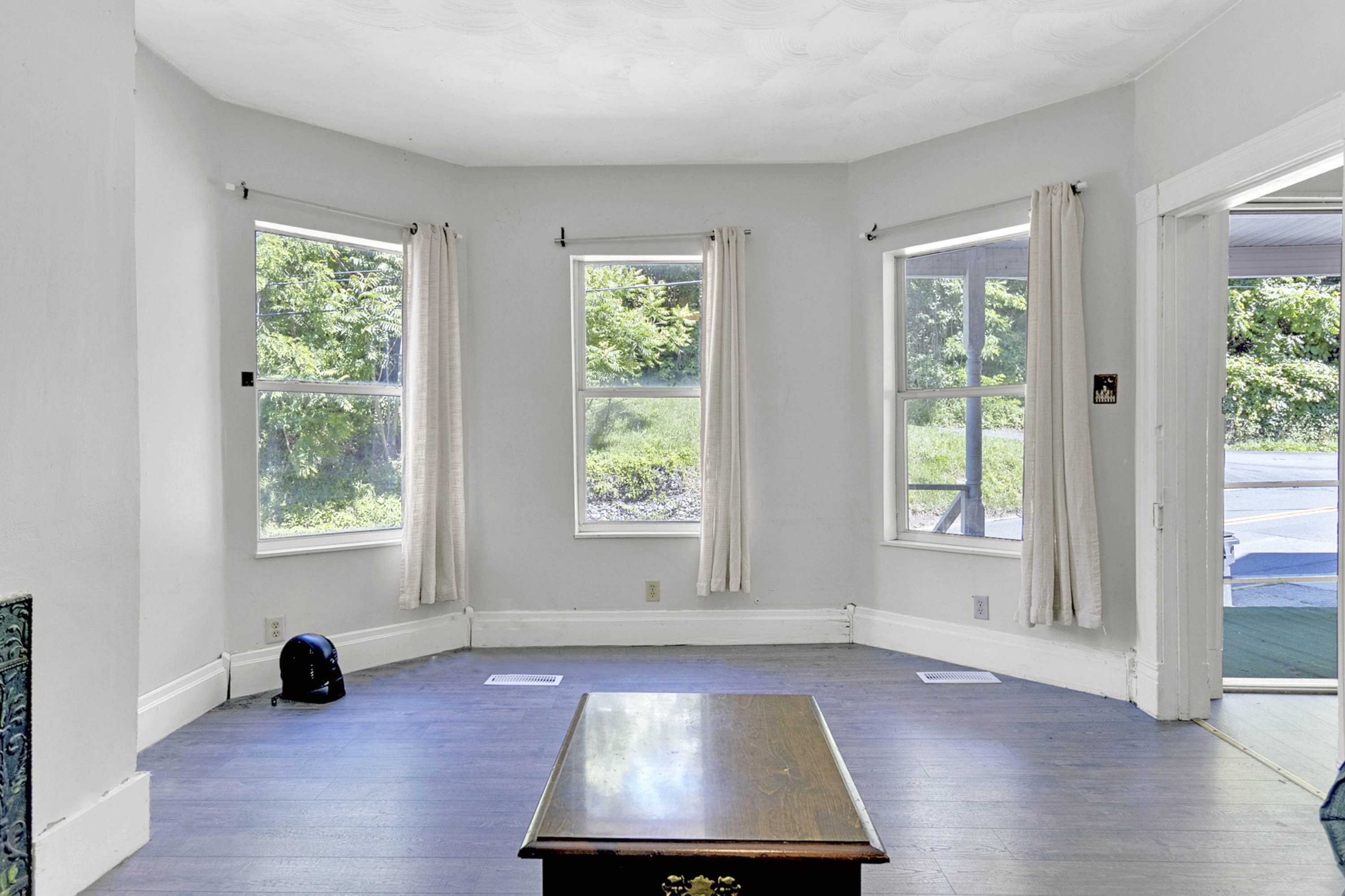 352 Stewart Street – photo 1